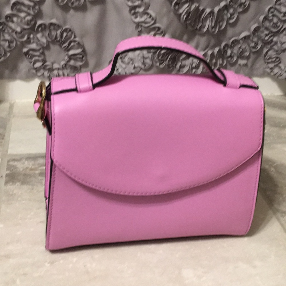 A tiny purse